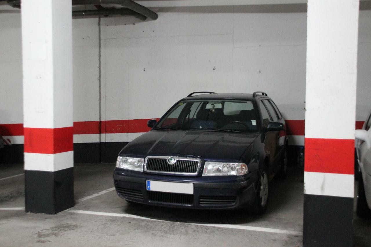 Blue House - 2 Parkings